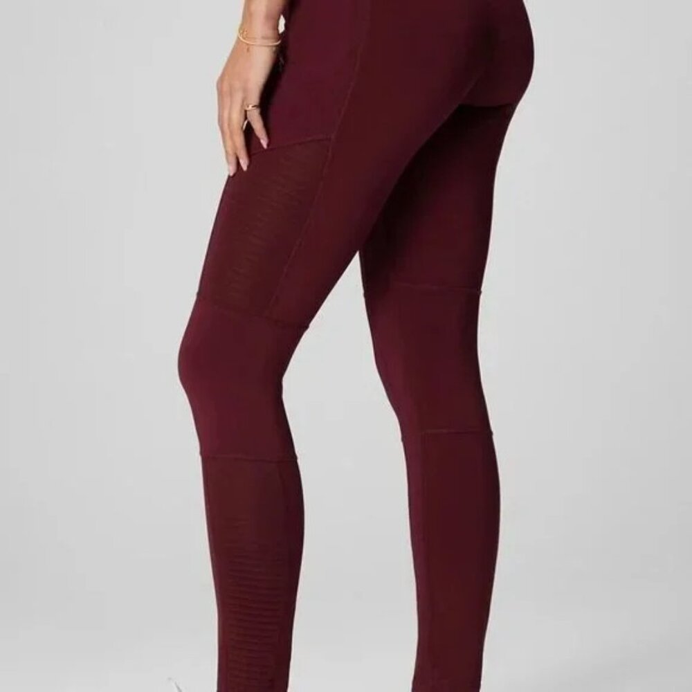 NWT Fabletics Set of Leggings and Sports Bra Merlot| Size XL